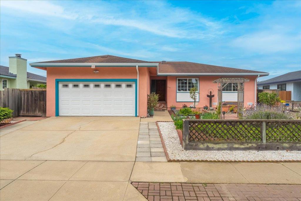 3127 Lake Drive