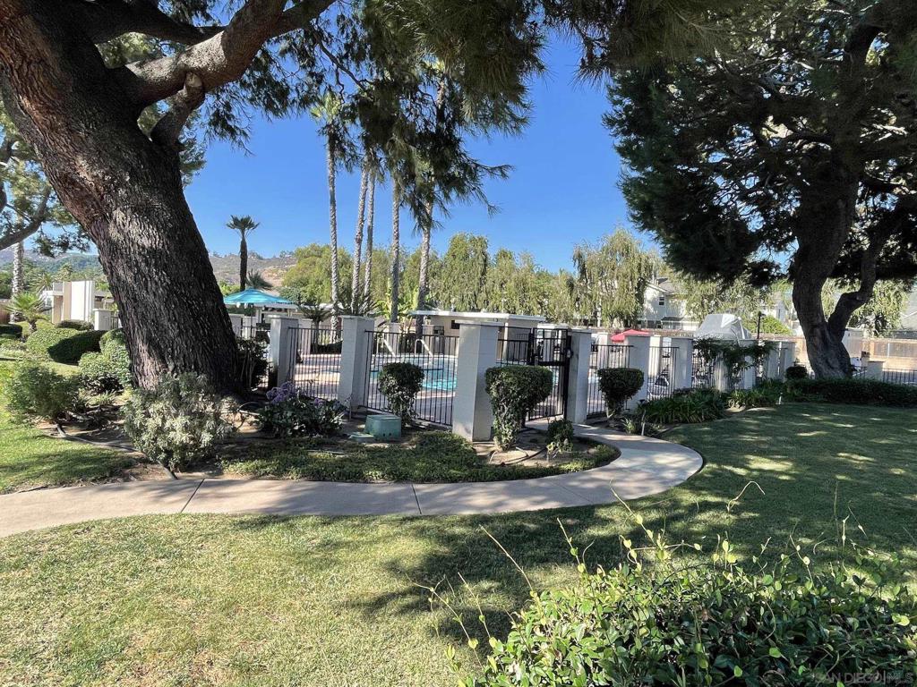 East Escondido - Manufactured In Park
