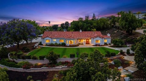 Photo of 1010 Buena Suerte, Fallbrook, CA 92028 (MLS # 260010871SD)