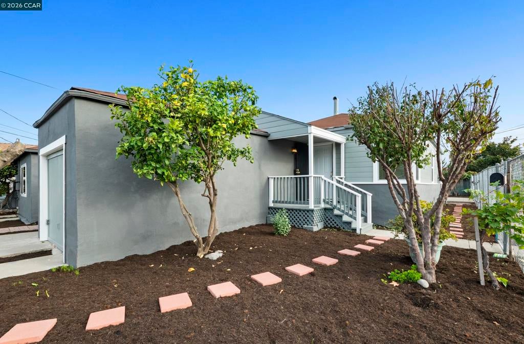 9028 A St St, Oakland CA 94603