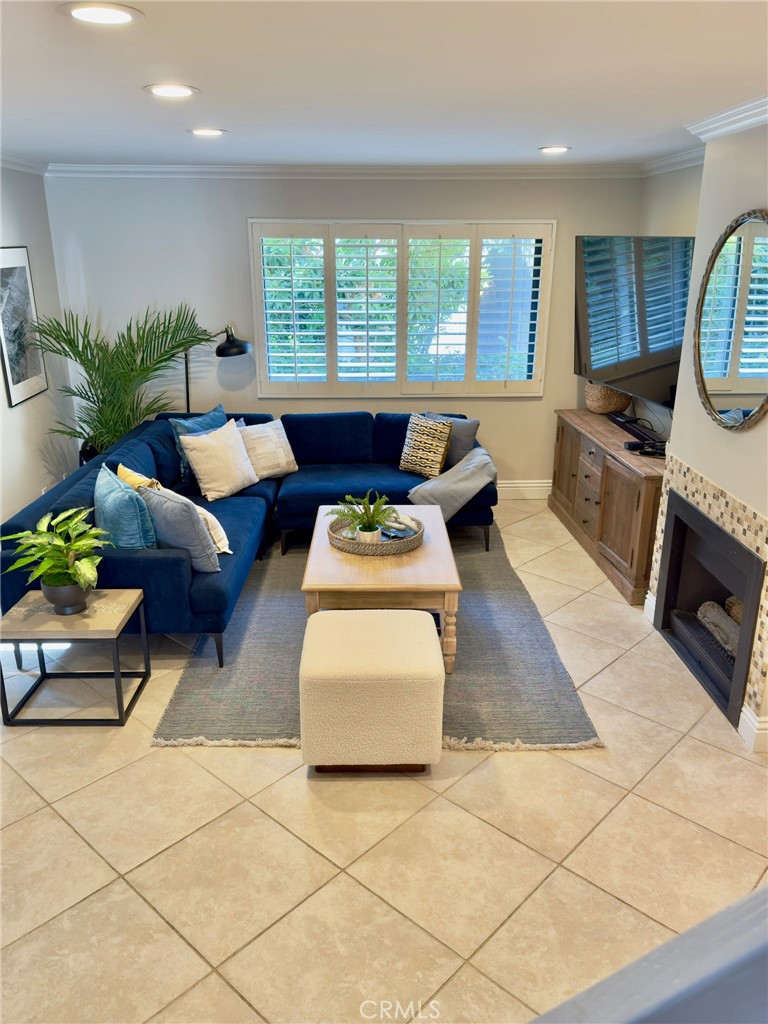 1 Windsong Court
