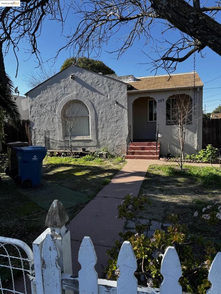 BAY POINTE - Residential