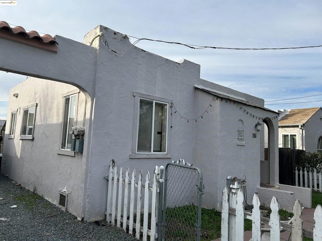 BAY POINTE - Residential