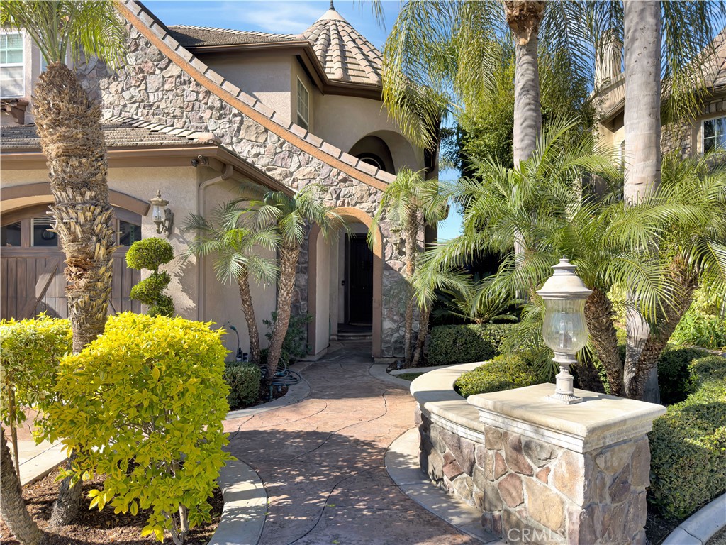 525 Dickinson Circle