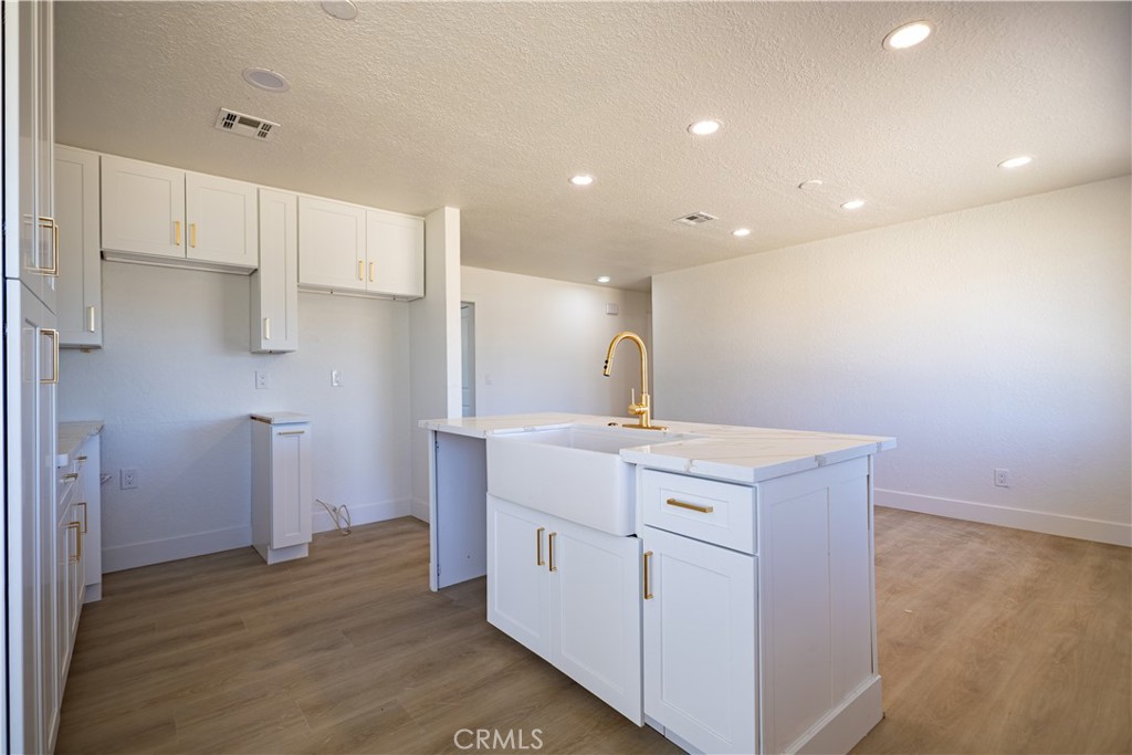 56634 Mountain View Trail