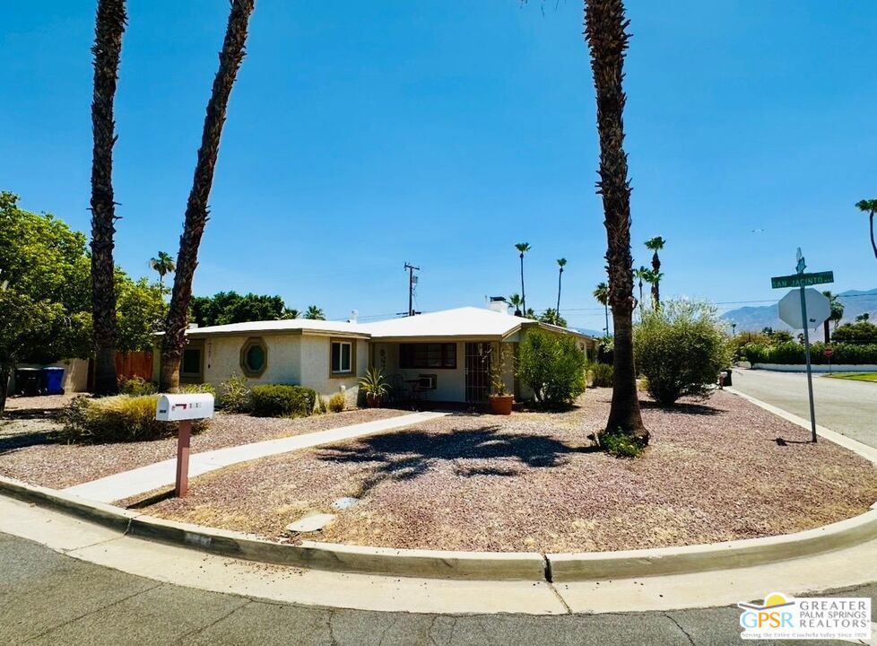 1419 E San Jacinto Way