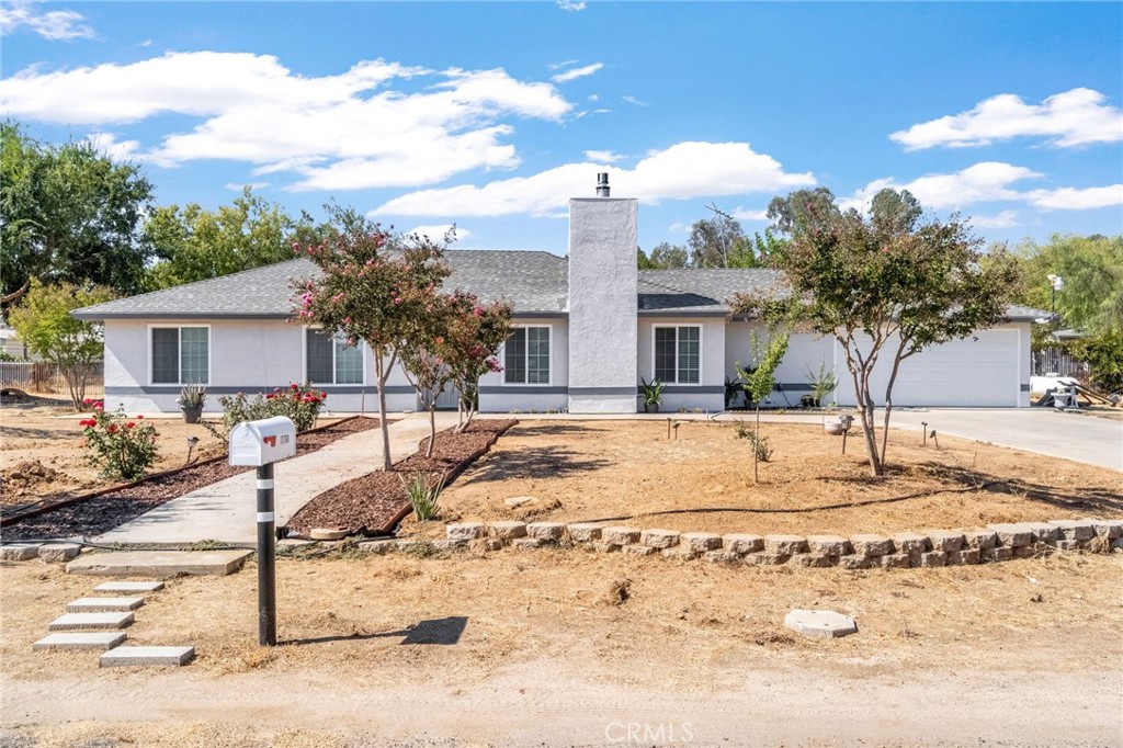 Welcome to this beautifully updated home in Madera Acres. Featuring 3 bedrooms and 2 bathrooms, this property sits on a spacious lot in a convenient location.
Enter into the formal entry that opens to a grand living room with tall ceilings and a cozy fireplace. The updated kitchen showcases quartz countertops, new cabinets, a pantry, and stainless steel appliances. Additional upgrades include new flooring, modern lighting, fresh interior and exterior paint, and a newer AC unit for comfort and efficiency.
Enjoy a large lot with room to grow, all just minutes from new schools, Highway 99, and the upcoming casino.
This home is a must-seeschedule your showing today!