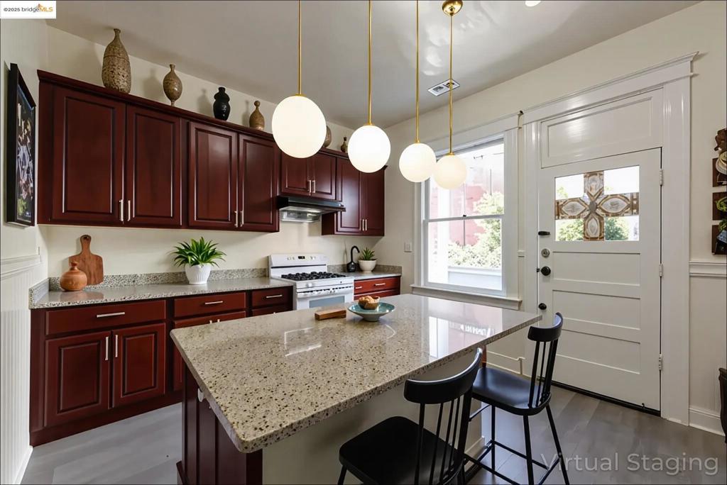 NOB HILL - Residential