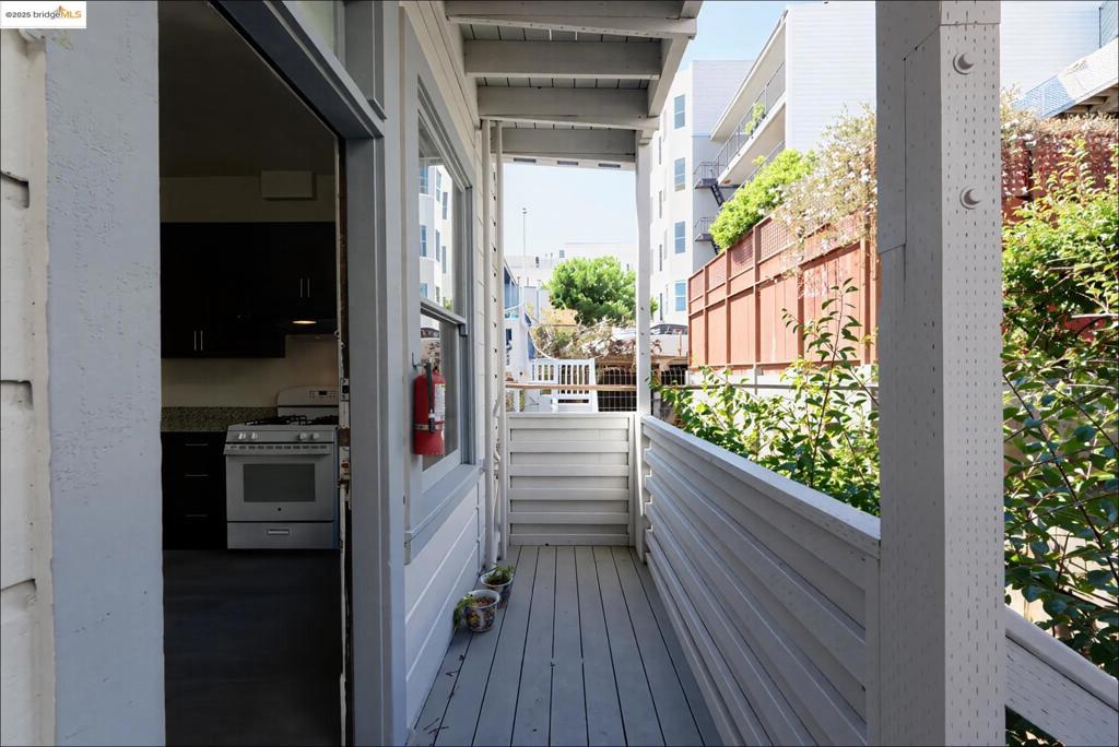 NOB HILL - Residential
