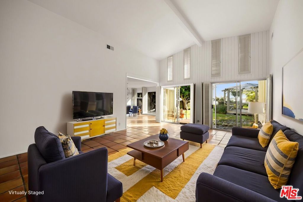 Photo of 259 Quadro Vecchio Drive, Pacific Palisades, CA 90272 (MLS # 26836759)