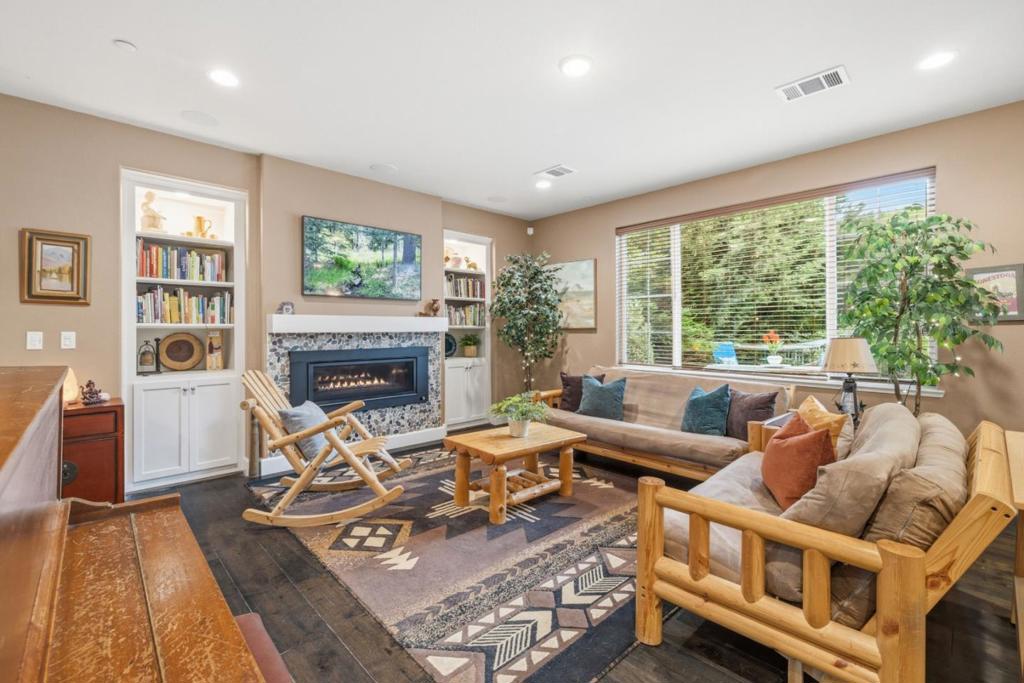 2610 Sandy Clay Lane
