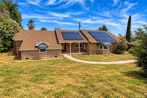 Photo of 710 D ST, Taft, CA 93268 (MLS # BB26233481)