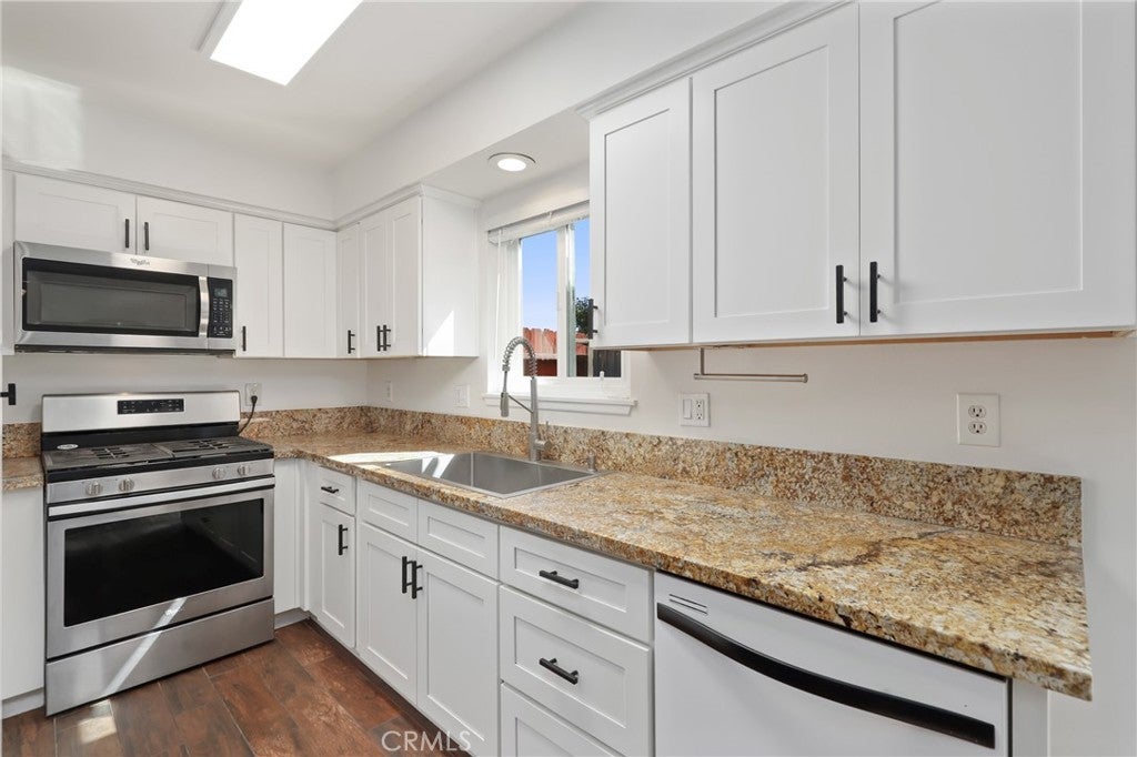 10160 Ascot Circle, Huntington Beach CA 92646 - Photo 14