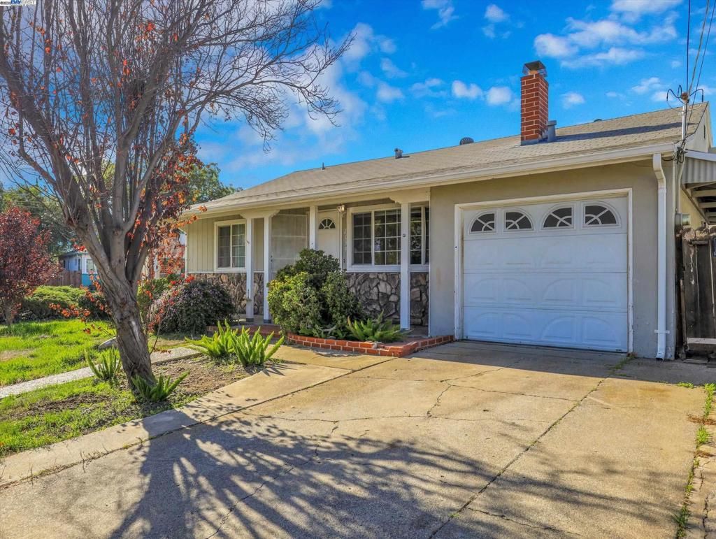 Photo of 2036 Glenwood Dr Dr, Antioch, CA 94509 (MLS # 41117024)