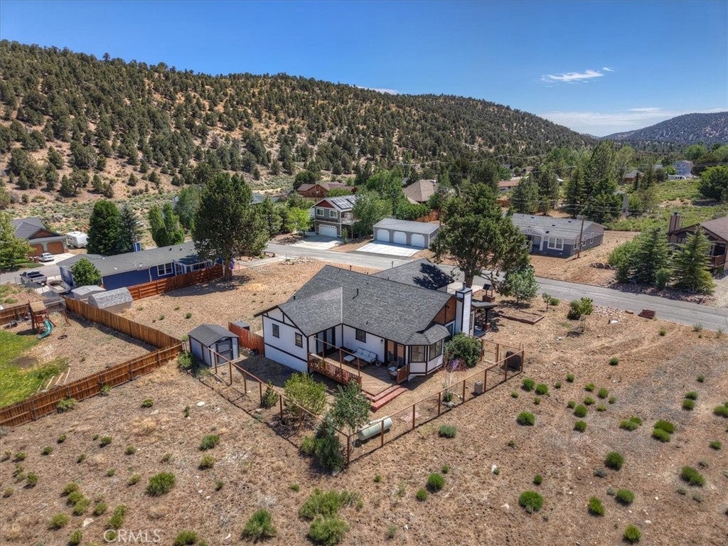 1170 Crestwood