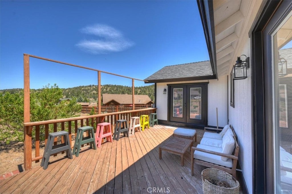 1170 Crestwood