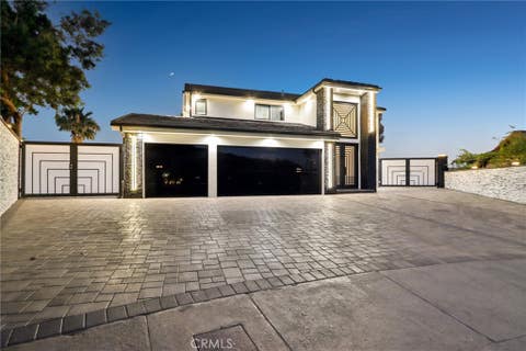 Photo of 13042 Jolette Avenue, Granada Hills, CA 91344 (MLS # SR26168869)