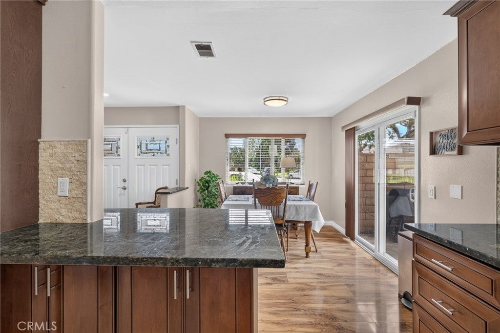 111 E Palmdale