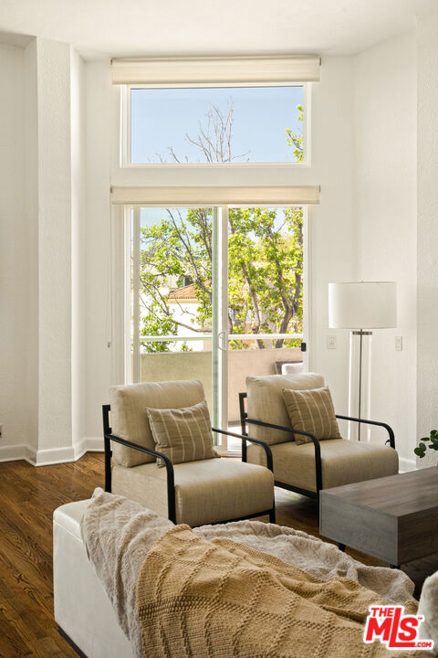 1310 N Detroit Street 401