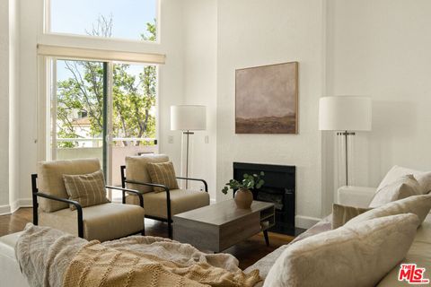 1310 N Detroit Street 401 Los Angeles CA 90046