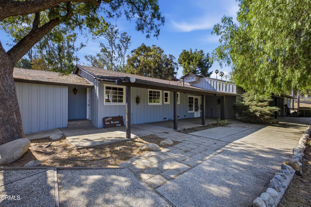 10400 Mcbroom Street, Los Angeles CA 91040
