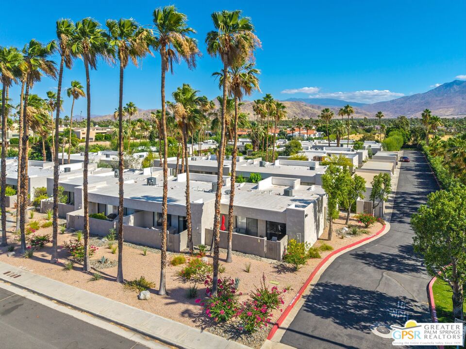 805 E Arenas Road
