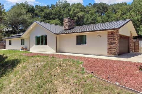 Photo of 425 Echo Valley Road, Salinas, CA 93907 (MLS # ML82050639)