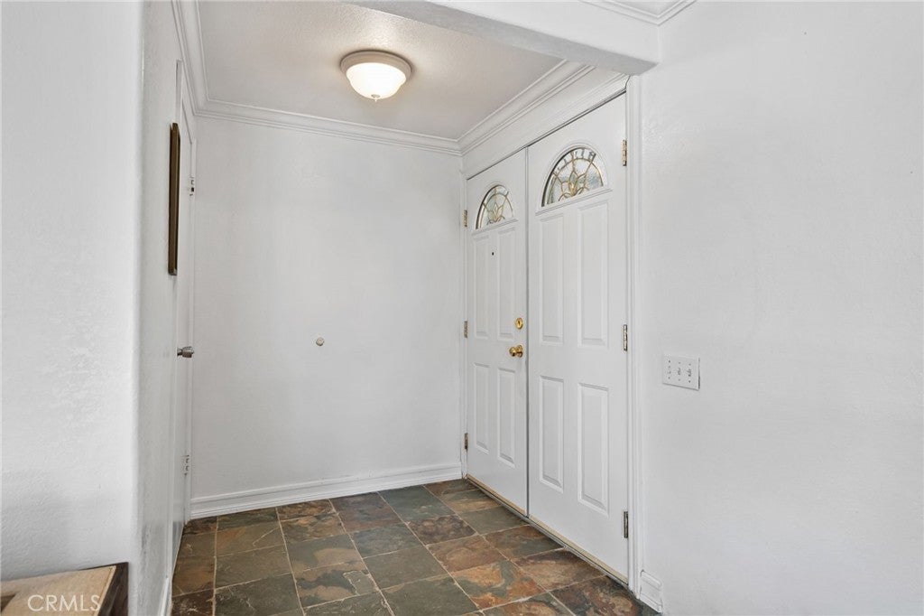 6211 Phillips