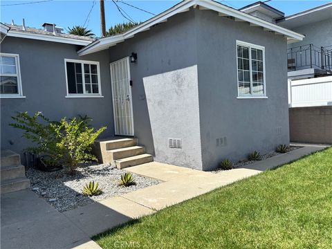 Photo of 769 Loma Ave, Long Beach, CA 90804 (MLS # RS26094073)