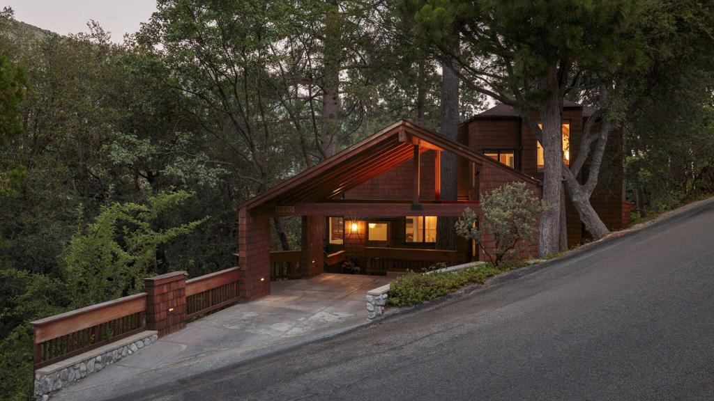 55100 Pine Crest Drive