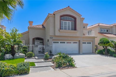 Photo of 13252 Tiburon Way, Tustin, CA 92782 (MLS # OC26088610)