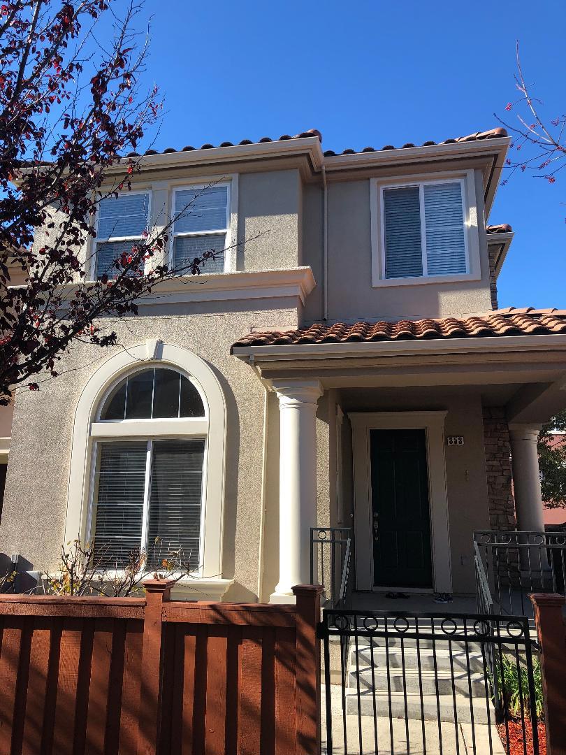 BEAUTIFUL 4BED/2.5 BATH TOWN HOME LIVING IN BELLA VILLAGIO, END UNIT with great floor plan (all four bedrooms on single floor), 2-car garage, living room, dining room, and family room. Large kitchen with granite countertop, stainless steel appliances, pantry, and island. Master bedroom with large closet. Community has pool and playground. Quick access to shopping, Capital Expressway and Highway 87.