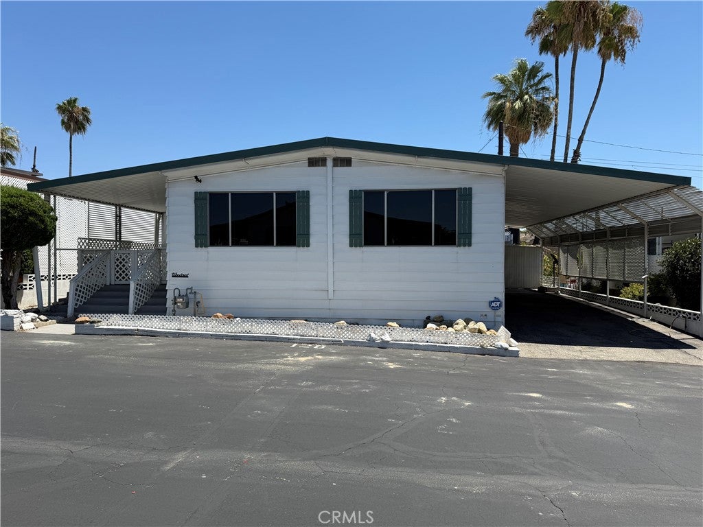 2200 W Wilson Street 128