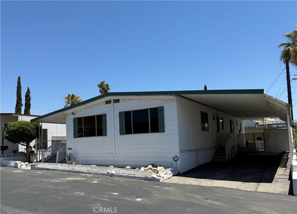 2200 W Wilson Street 128