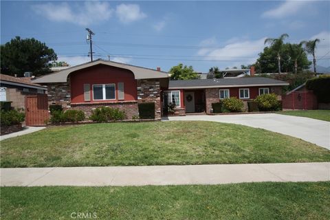 Photo of 13173 Chesterwood ST, Sylmar, CA 91342 (MLS # SR26104876)