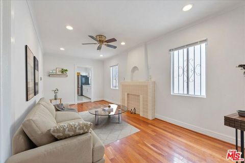 Photo of 2840 S Mansfield Avenue, Los Angeles, CA 90016 (MLS # 25601591)
