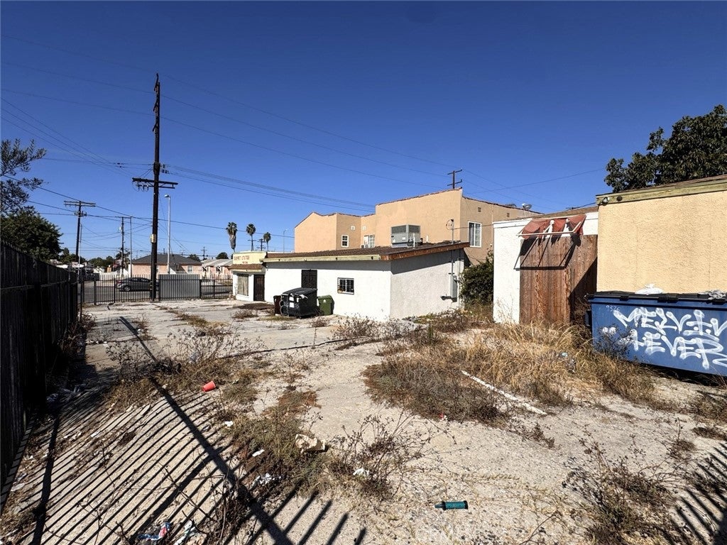 9326 S Western