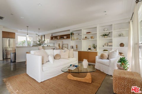 Photo of 811 19th Street #2, Santa Monica, CA 90403 (MLS # 26953607)