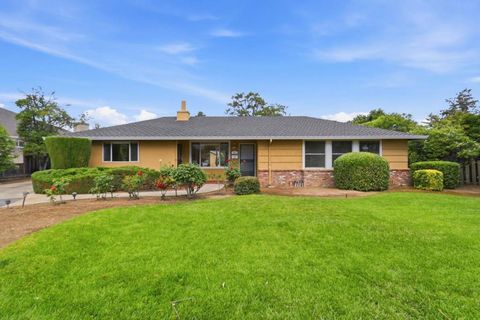 Photo of 14701 Charmeran Avenue, San Jose, CA 95124 (MLS # ML82043860)