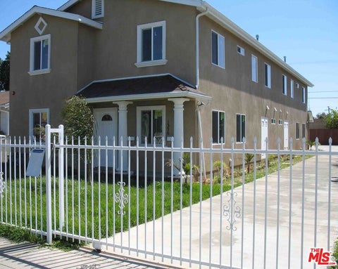 Photo of 1334 W 62 ST, Los Angeles, CA 90044 (MLS # 26998293)