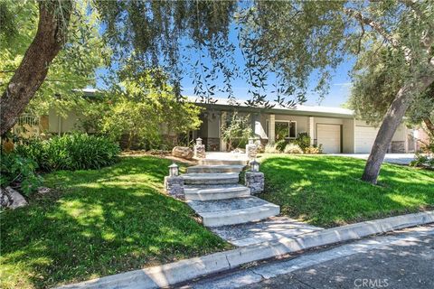 4215 La Junta Dr. Claremont CA 91711