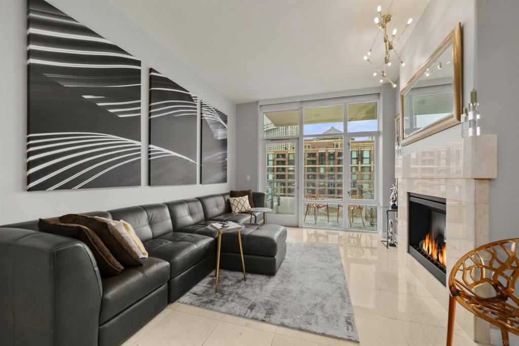550 Front Street 707