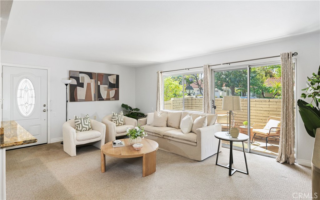 2191 Via Mariposa E B