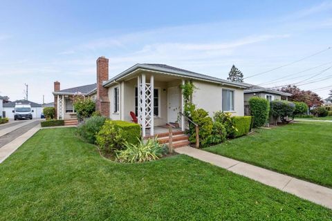 Photo of 933 S B Street, San Mateo, CA 94401 (MLS # ML82022317)