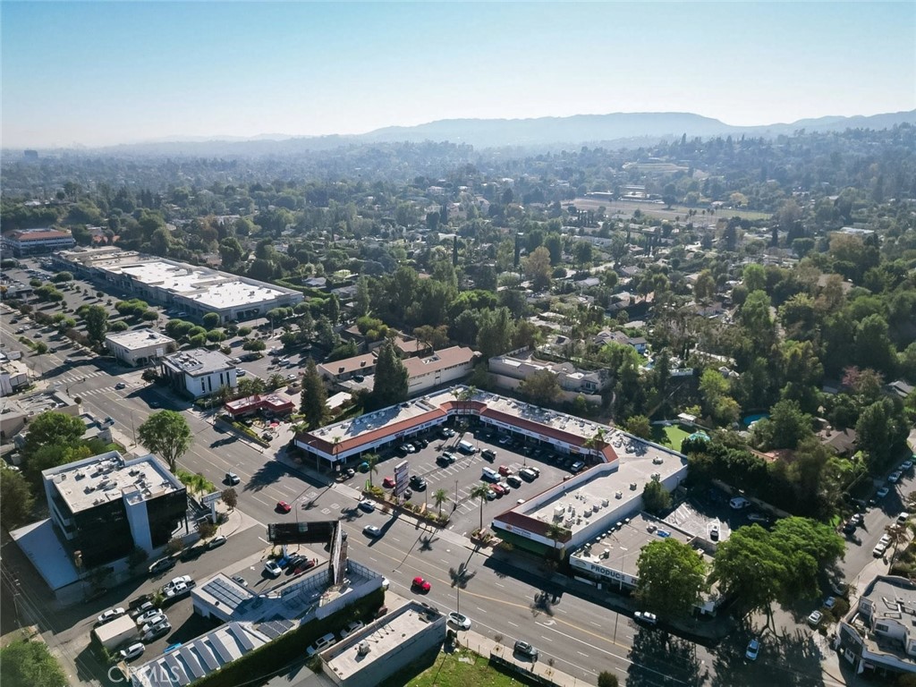 19936 Ventura Boulevard