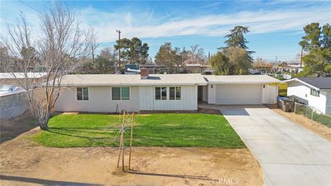 Photo of 38871 Yucca Tree St, Palmdale, CA 93551 (MLS # DW26050965)