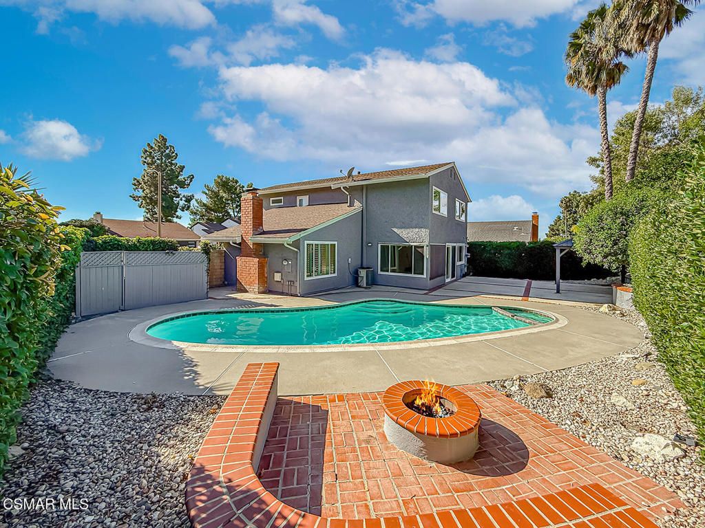 Photo of 1915 Woodside Drive, Thousand Oaks, CA 91362 (MLS # 226000085)