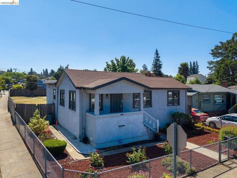 Photo of 3986 Delmont Ave Ave, Oakland, CA 94605 (MLS # 41133268)