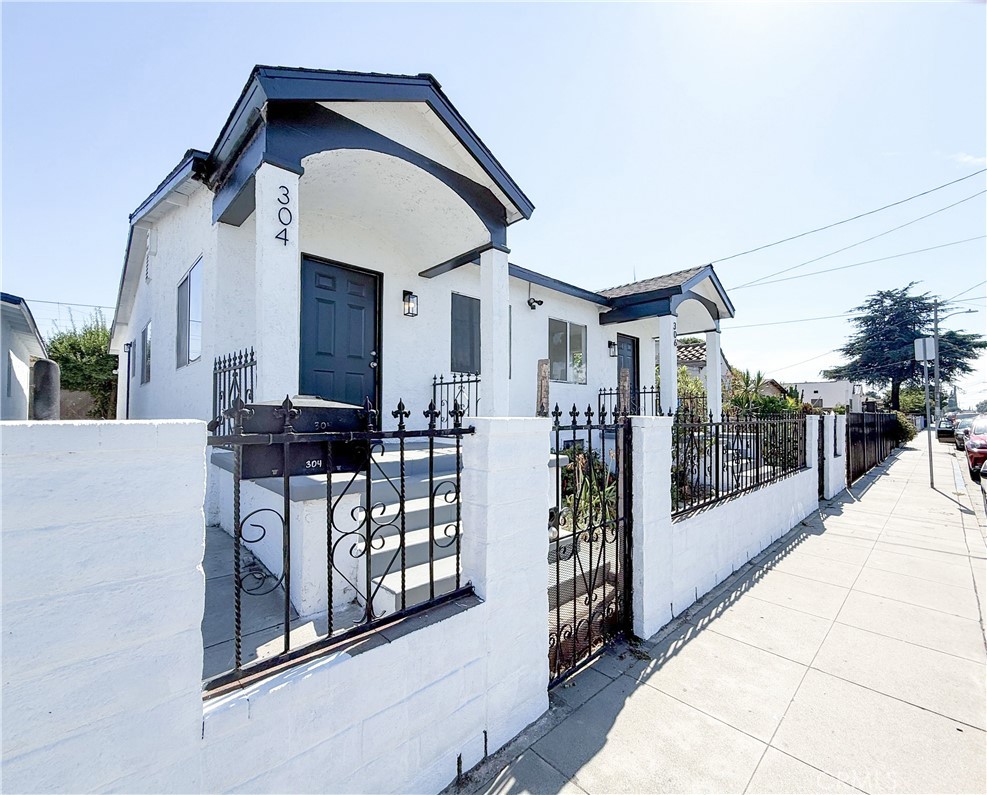 304 W Cedar Street