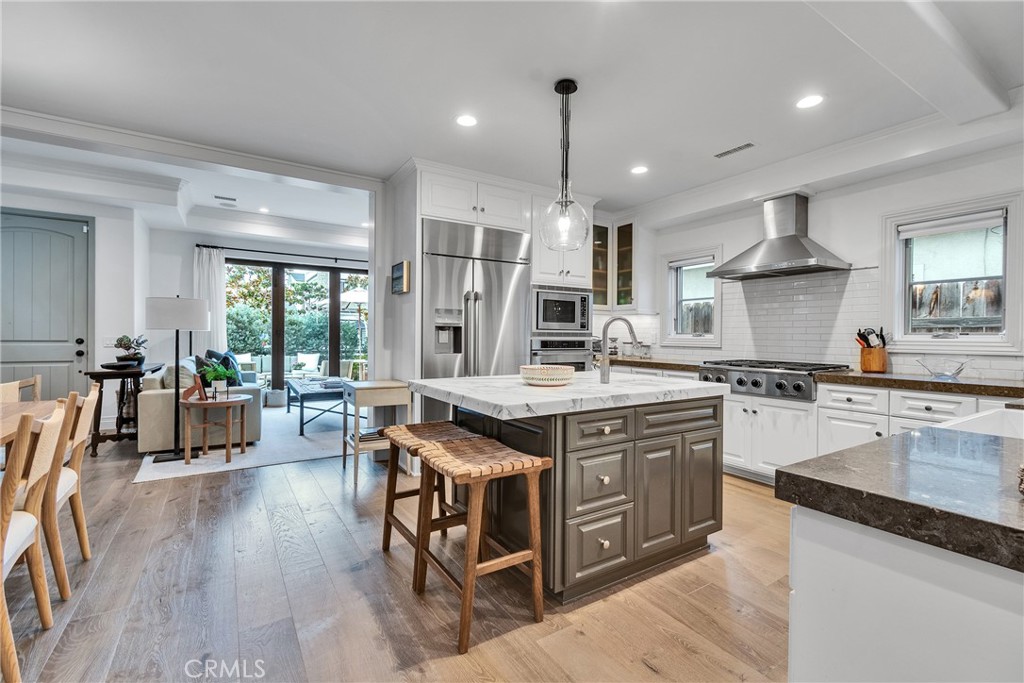 Corona del Mar North of PCH (CNHW) - Residential